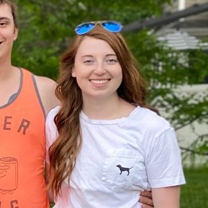 Meet your Posher, Laura